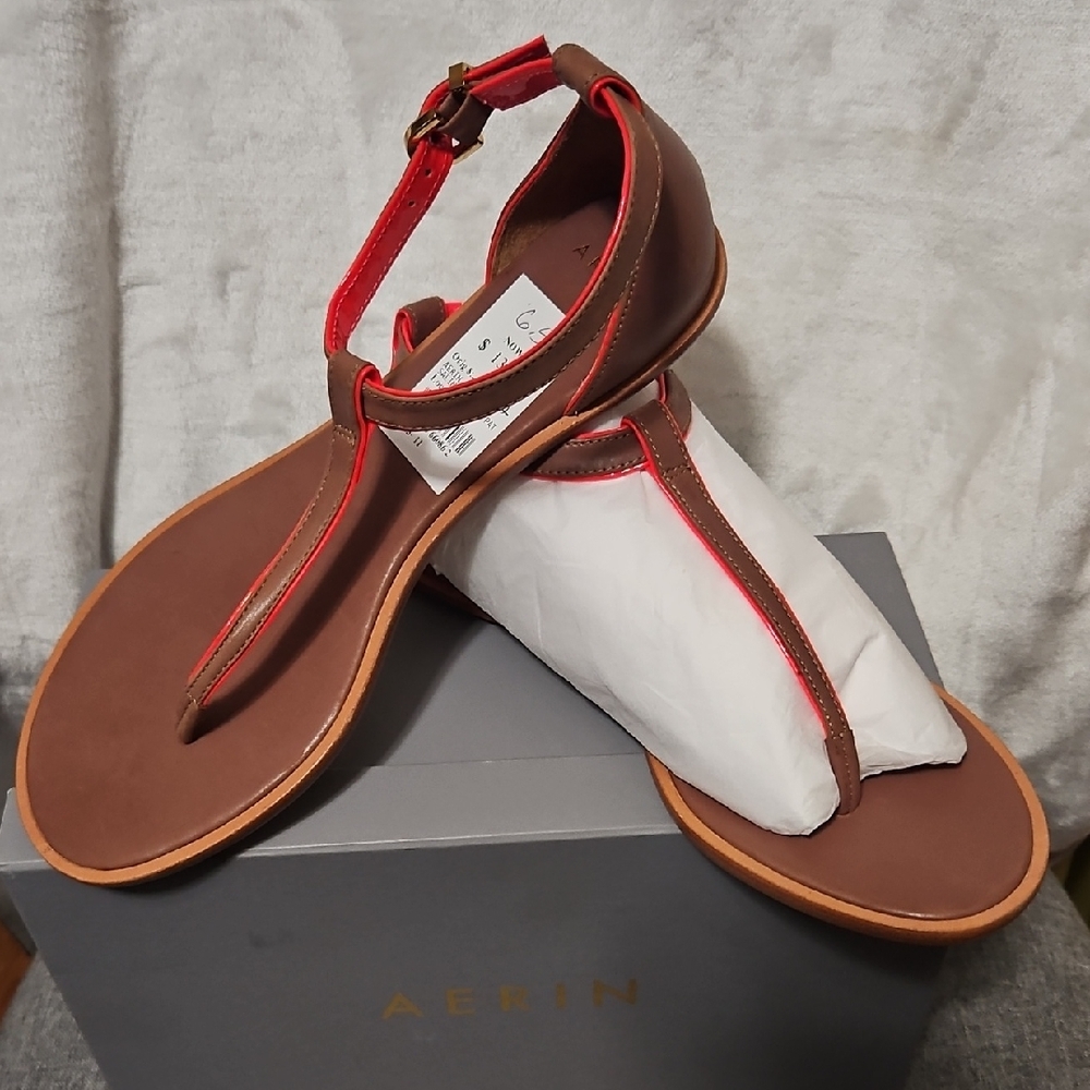 AERIN Designer Beige And Orange Trim New Thong Sandals Women's Size 6.5